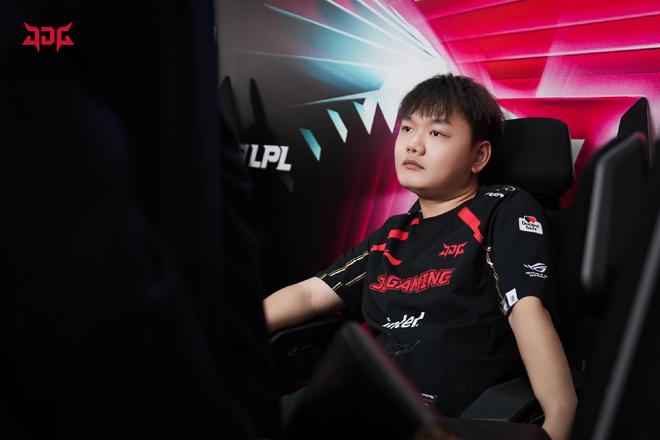 两次交锋中 两次交锋中